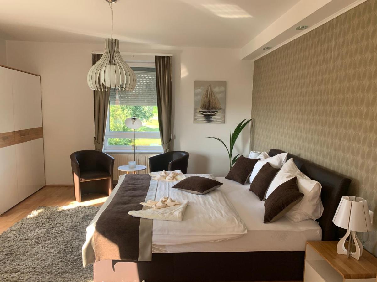 Chance Apartman Buekfuerdo Exterior photo