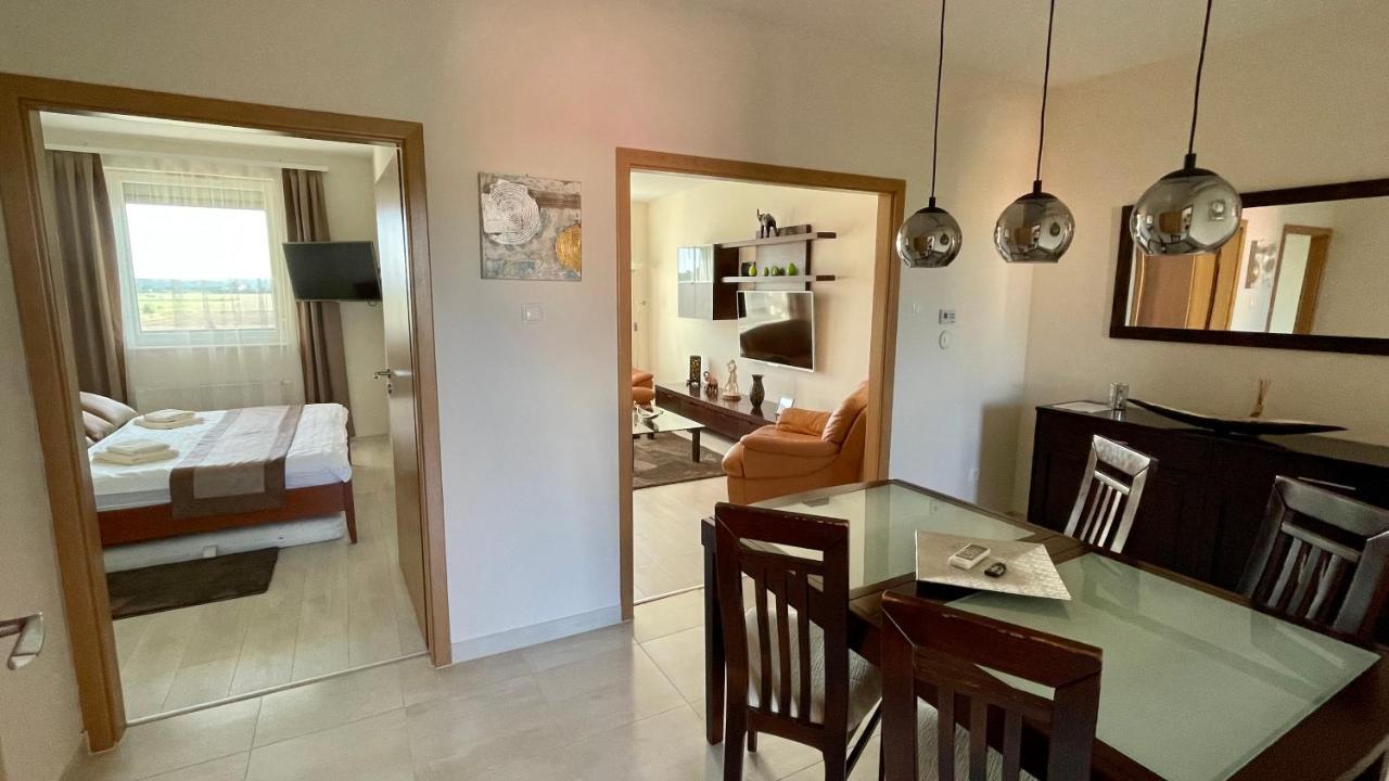 Chance Apartman Buekfuerdo Exterior photo