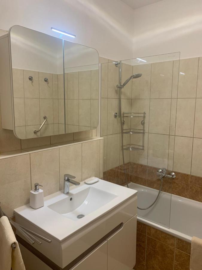 Chance Apartman Buekfuerdo Exterior photo